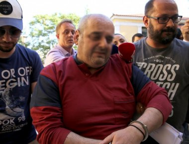 Νέες μαρτυρίες για τον βιαστή της Δάφνης: «Κυκλοφορούσε με ένα παπάκι… ψυχικά δεν πρέπει να ήταν καλά» (βίντεο)